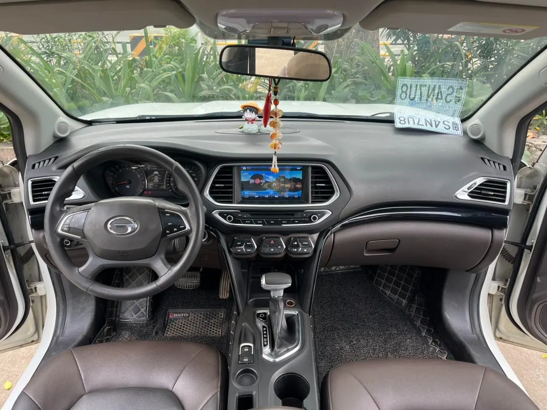 GAC Trumpchi GS4 1.5T photo 8