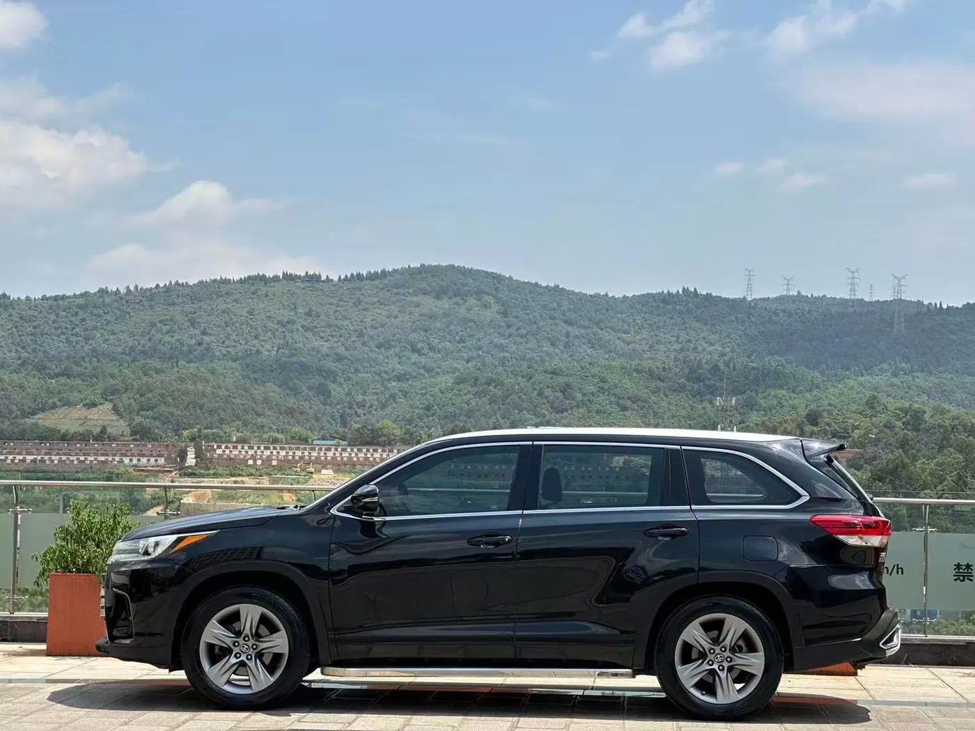 Toyota Highlander 2.0T photo 6