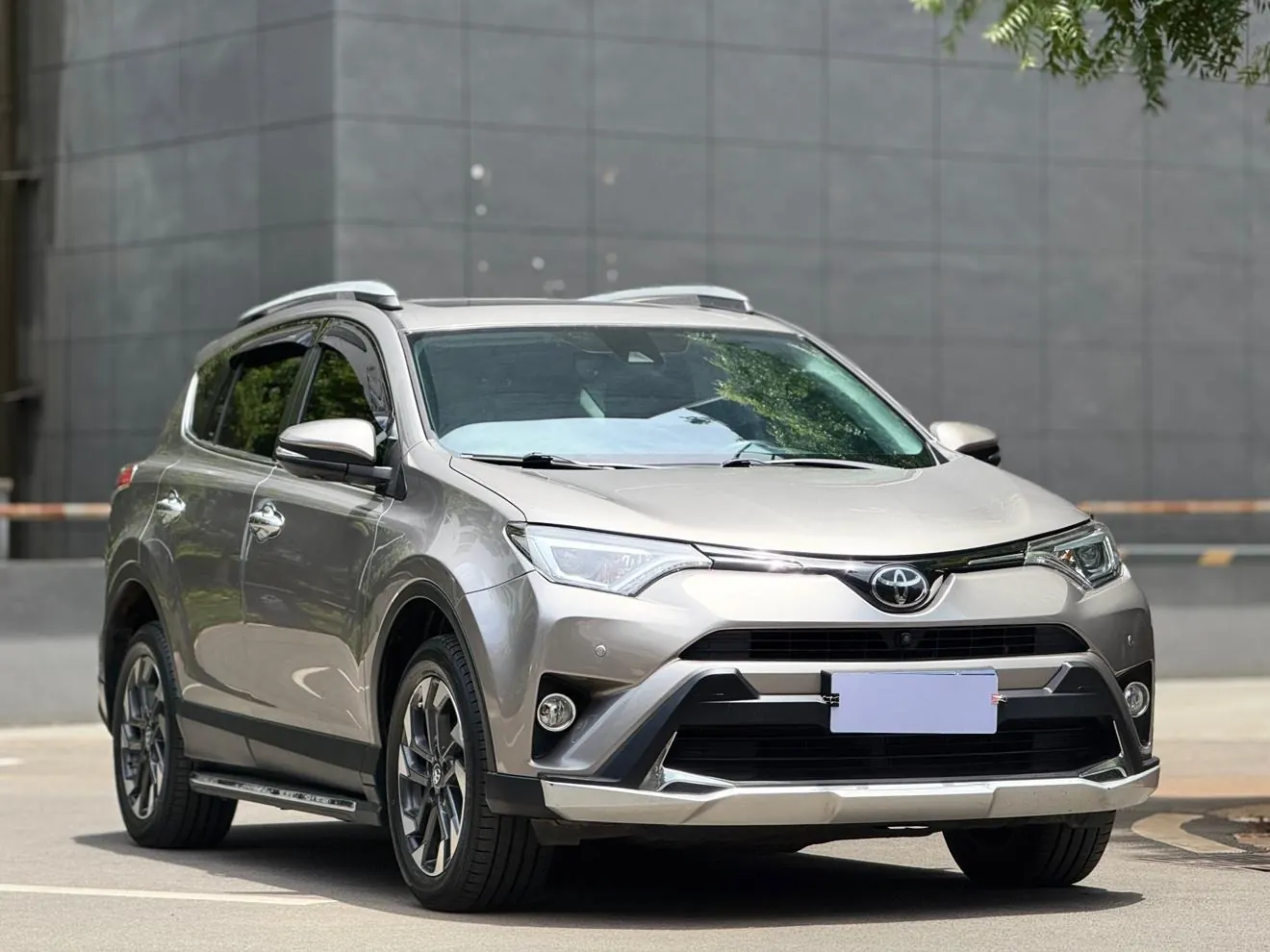 Toyota RAV4 2.5L photo 3