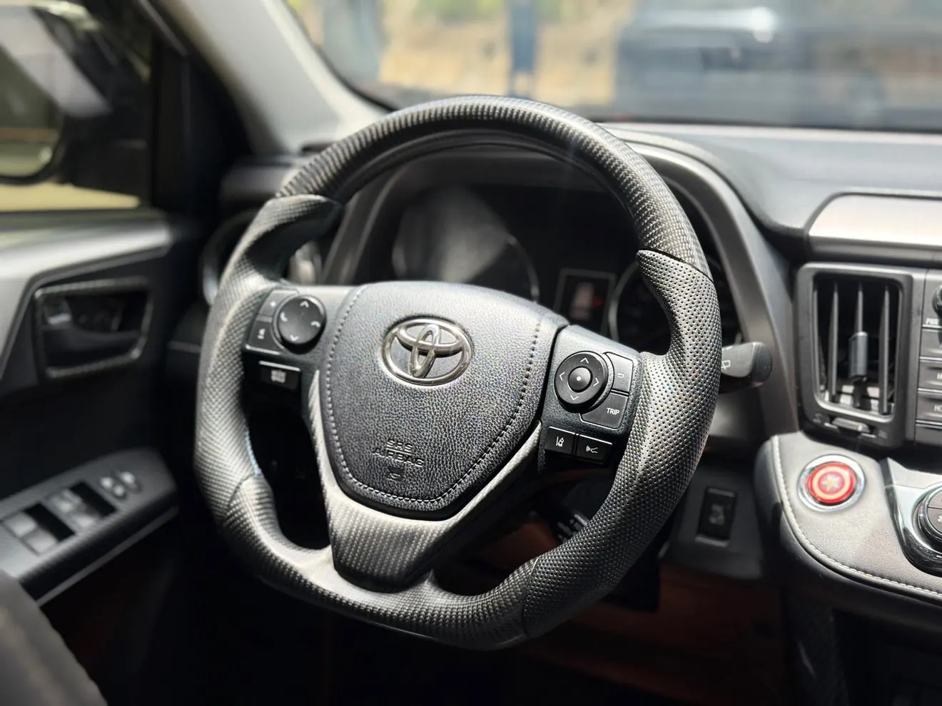 Toyota RAV4 2.5L photo 8