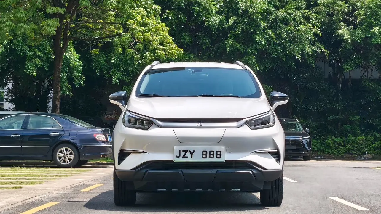 BYD Yuan Pro 401KM 8000 photo 2