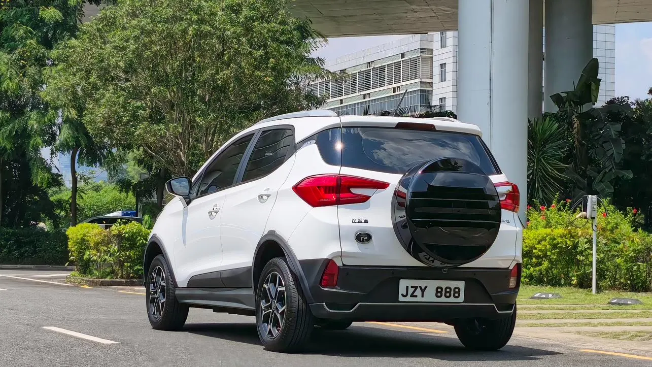 BYD Yuan Pro 401KM 8000 photo 5
