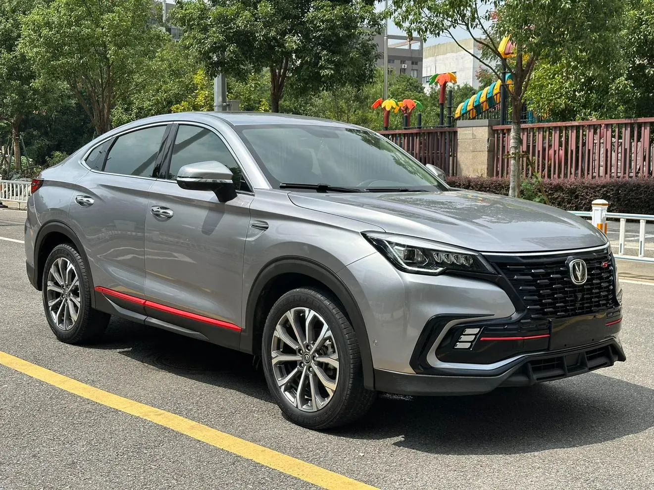 Changan CS85 COUPE 1.5T photo 3