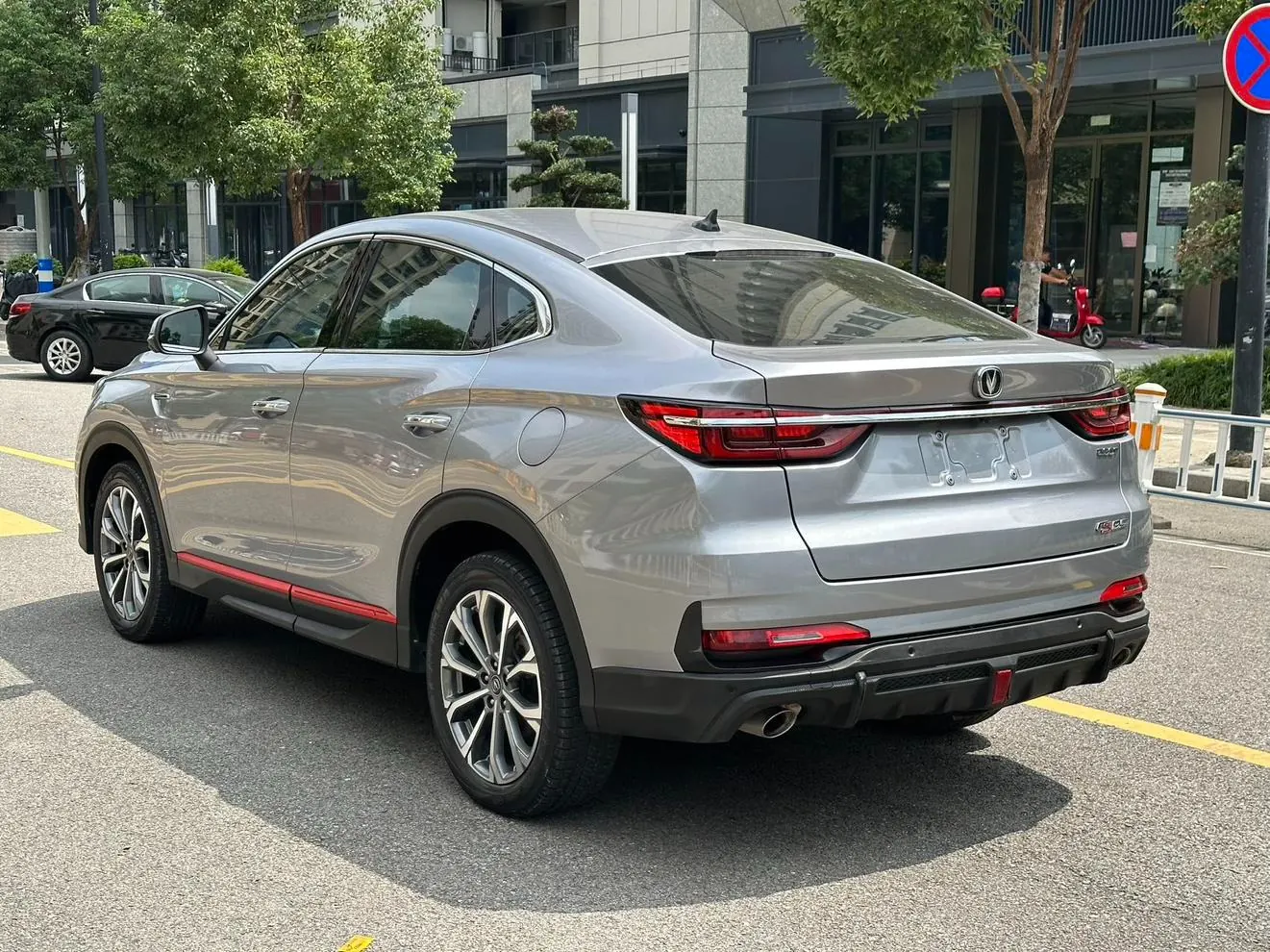 Changan CS85 COUPE 1.5T photo 5