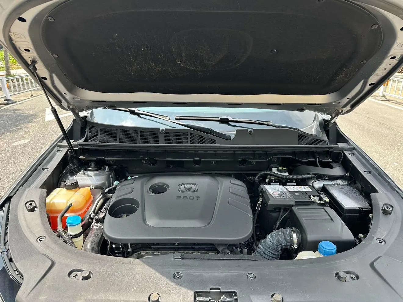 Changan CS85 COUPE 1.5T photo 8