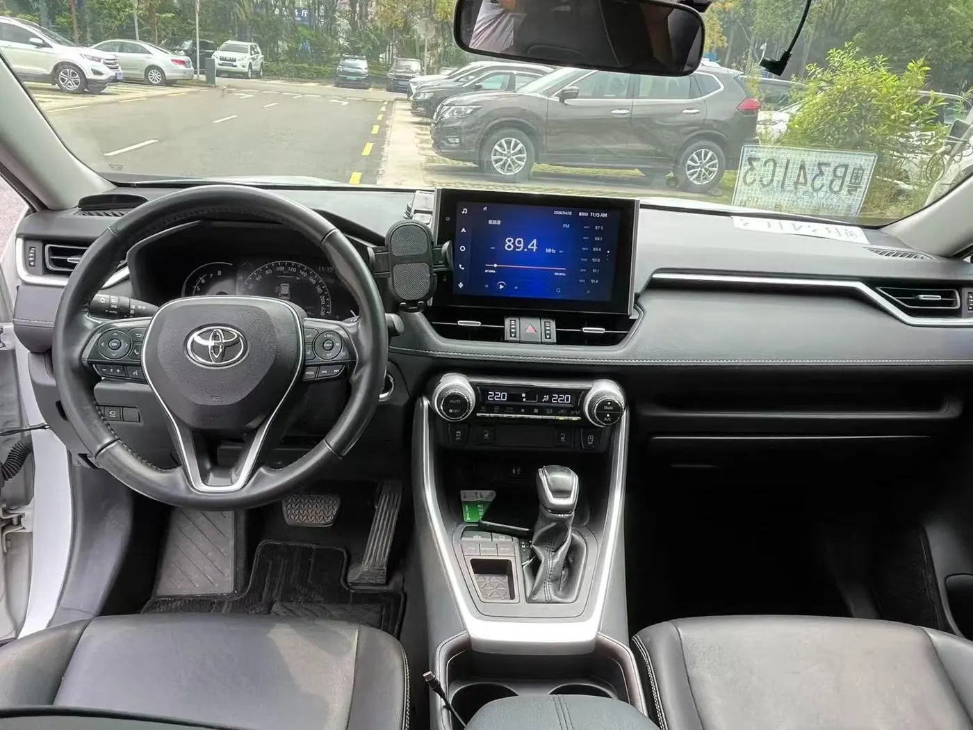 Toyota RAV4 2.0L photo 10