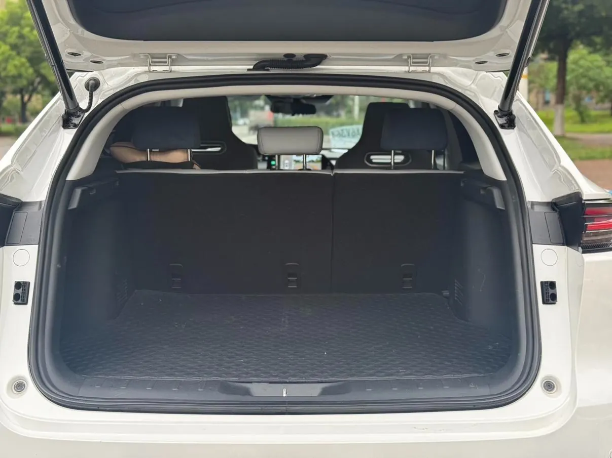 Changan UNI-K 1.5T 130km photo 11