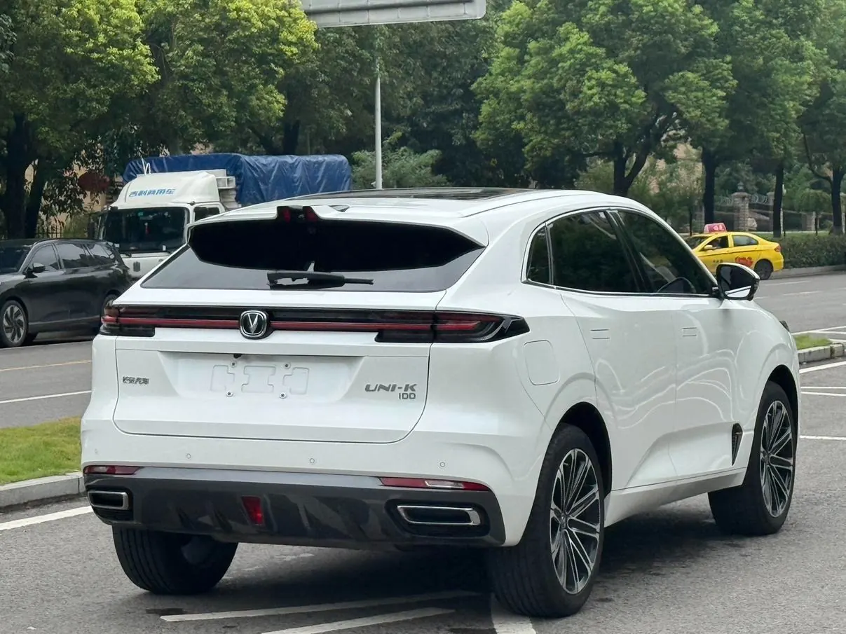 Changan UNI-K 1.5T 130km photo 4