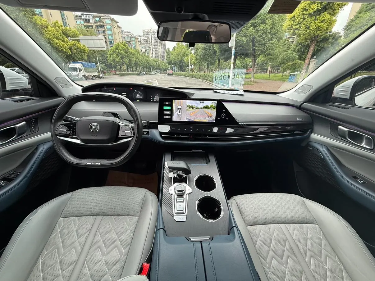 Changan UNI-K 1.5T 130km photo 9