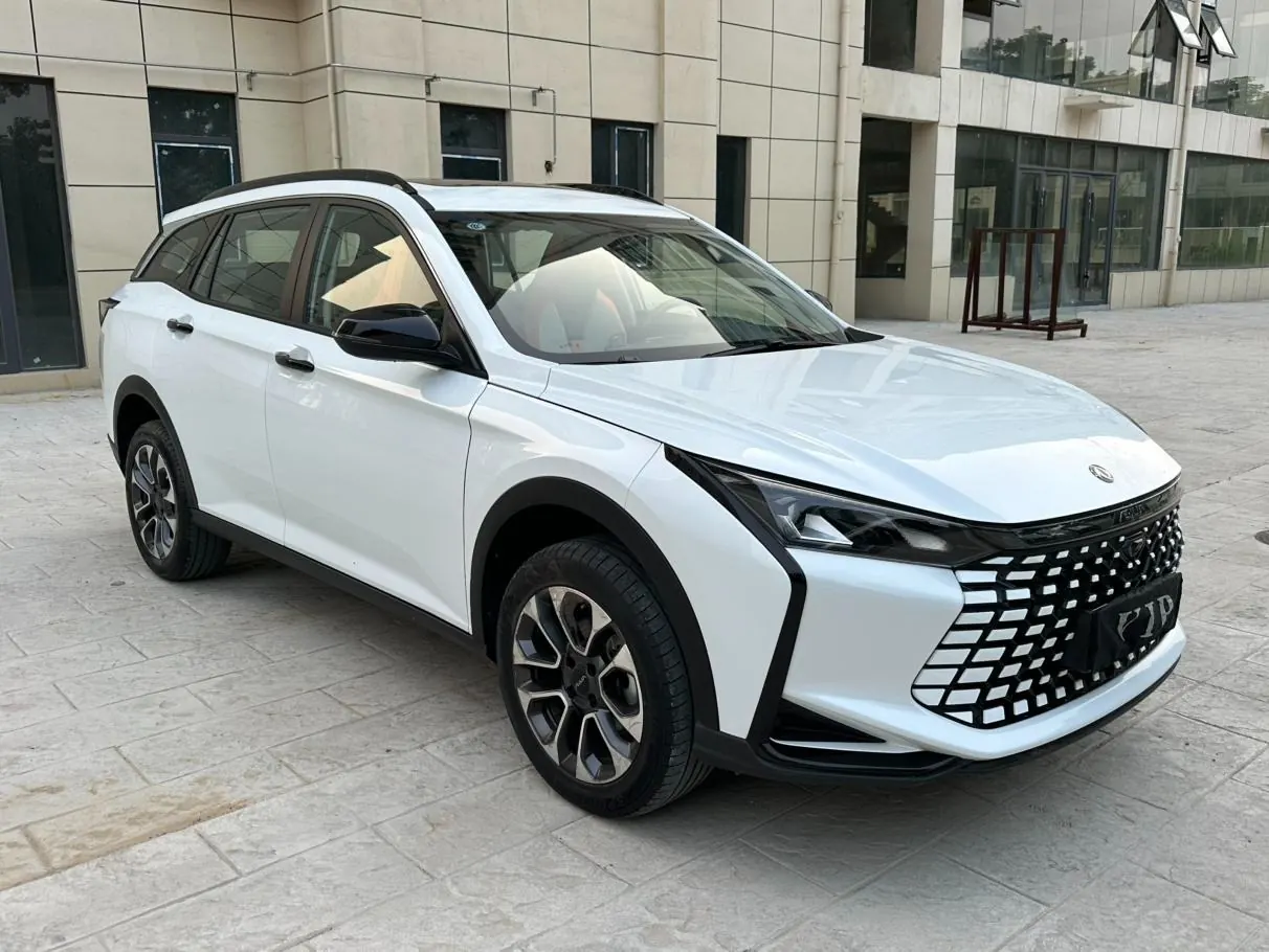 Dongfeng Aeolus YixuanGS 1.5L photo 2