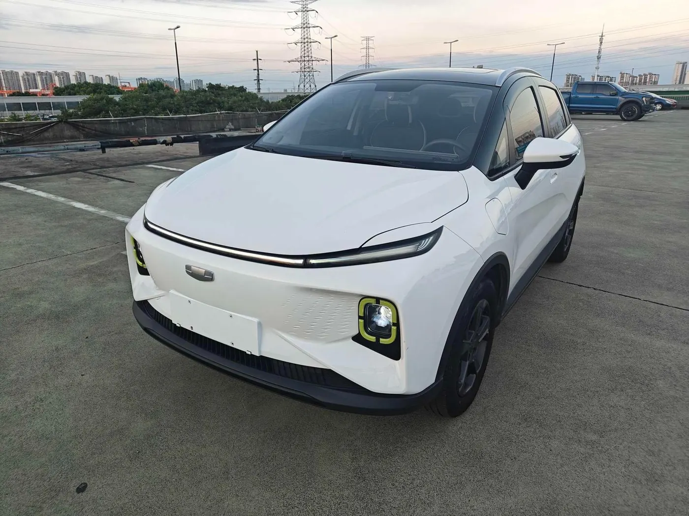 Geely Geometry E Firefly 401KM