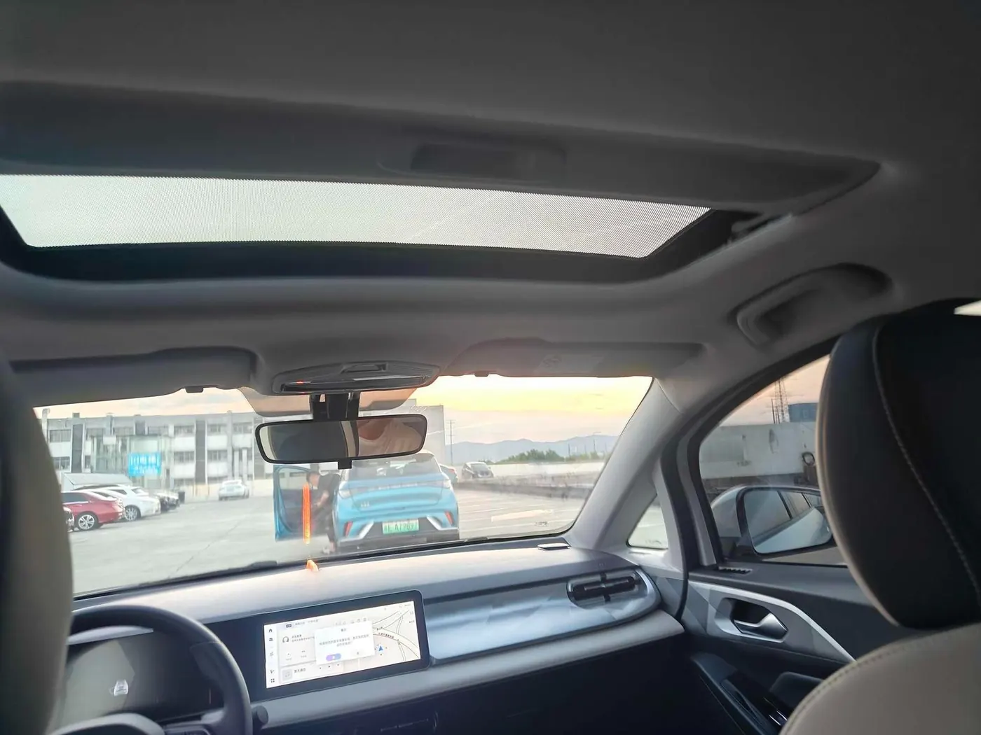 Geely Geometry E Firefly 401KM photo 9