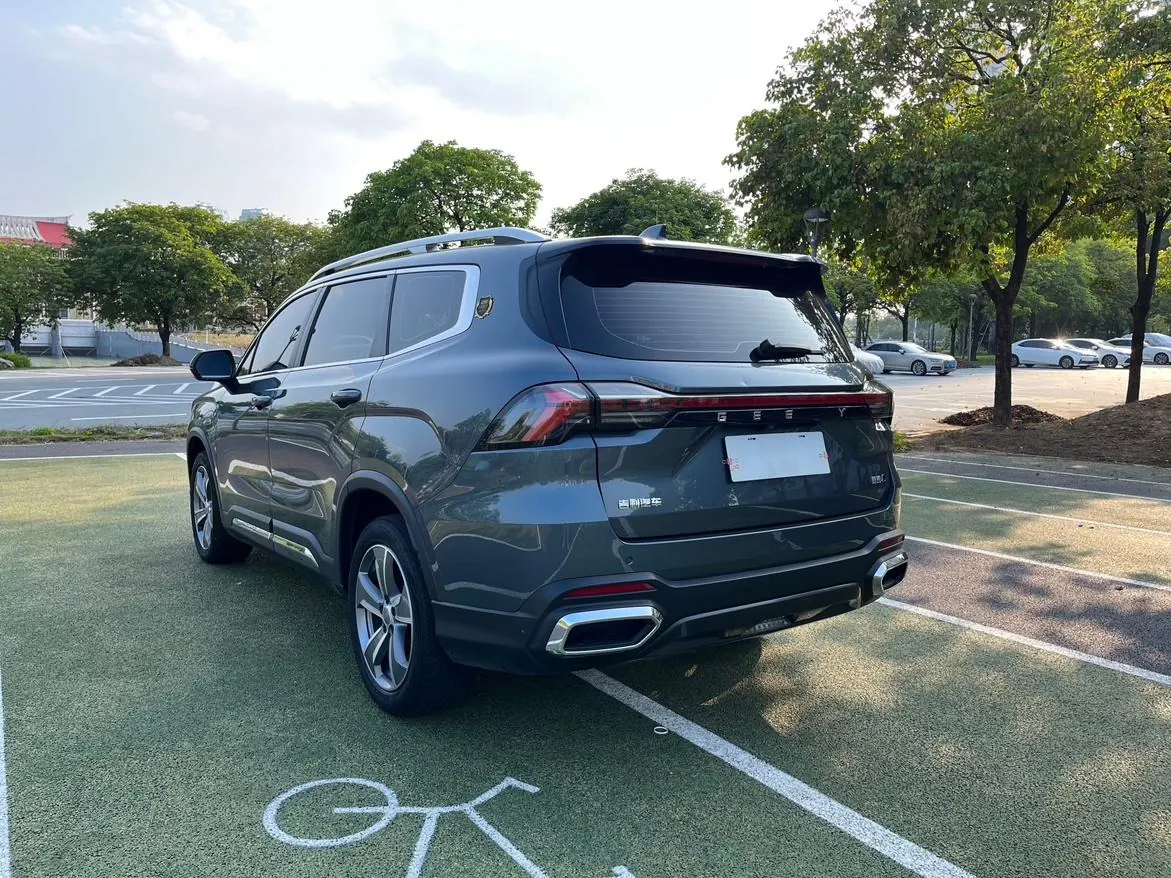 Geely Haoyue L 2.0TD photo 9