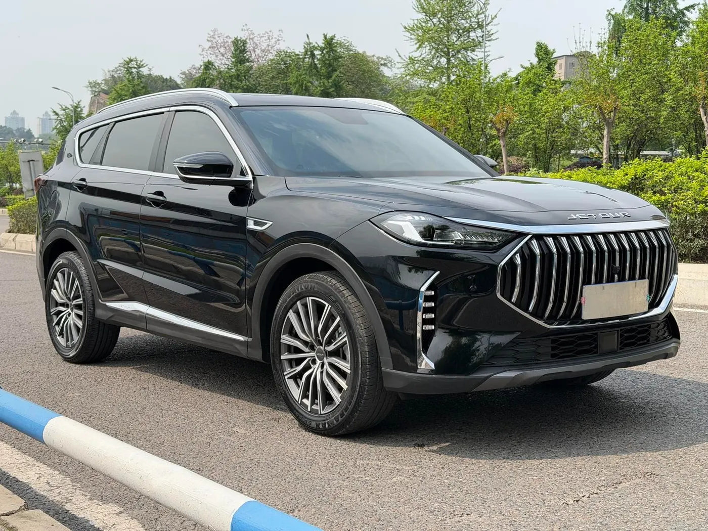 Jetour X70 PLUS 1.5T DCT PLUS photo 2