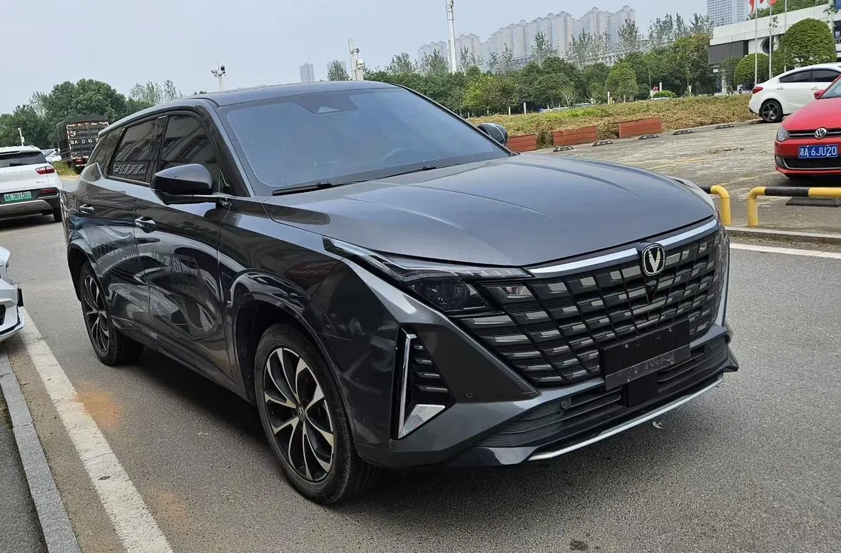 Changan UNI-Z iDD 125KM photo 3