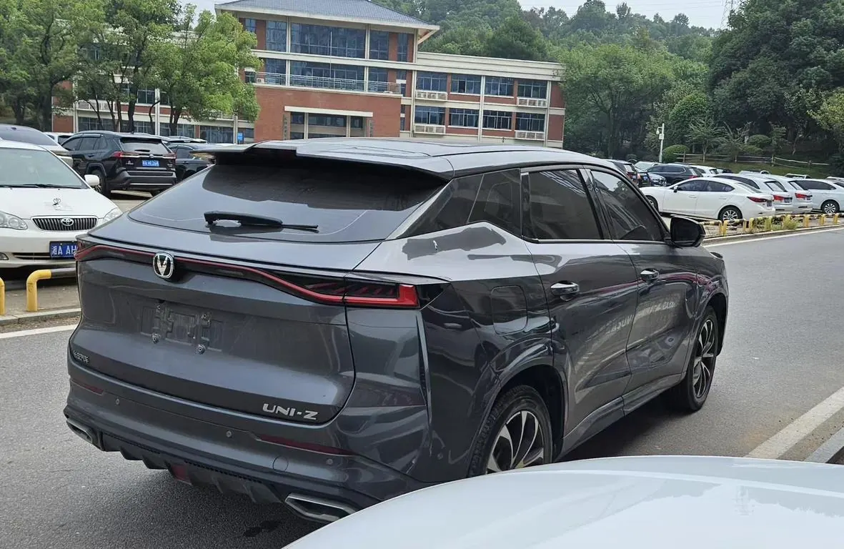 Changan UNI-Z iDD 125KM photo 7