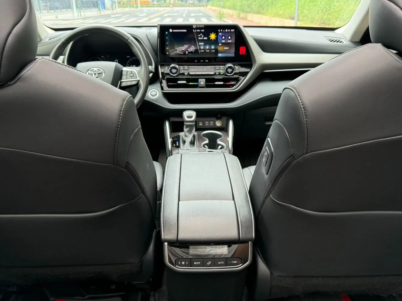 Toyota Highlander 2.5L photo 12