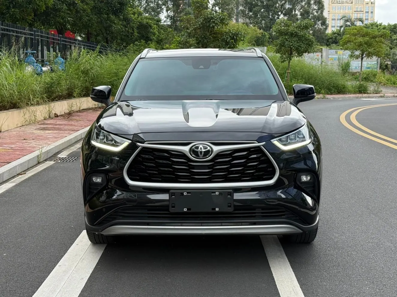 Toyota Highlander 2.5L photo 2